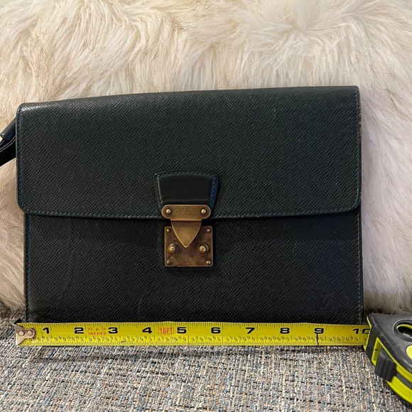 Louis Vuitton Pochette Clutch - Picture 11 of 11